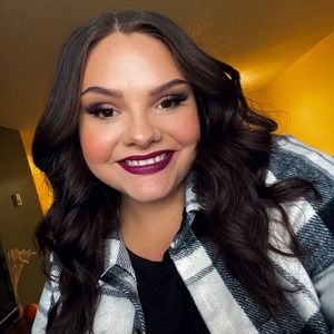 Meet your Posher, Bailey